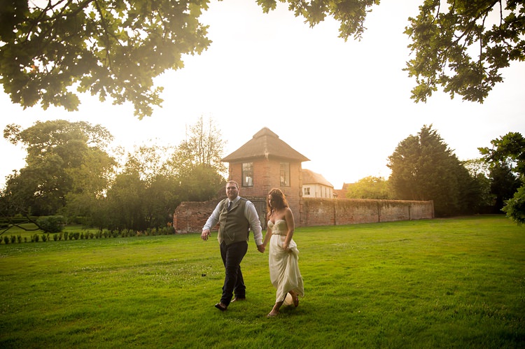 Natural Soft Stylish Luxe Wedding http://www.katherineashdown.co.uk/