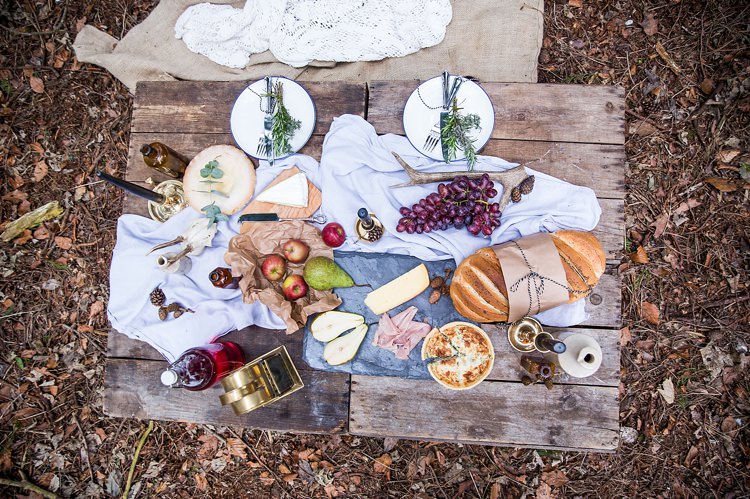 Woodland Styled Couple Shoot http://www.katherineashdown.co.uk/