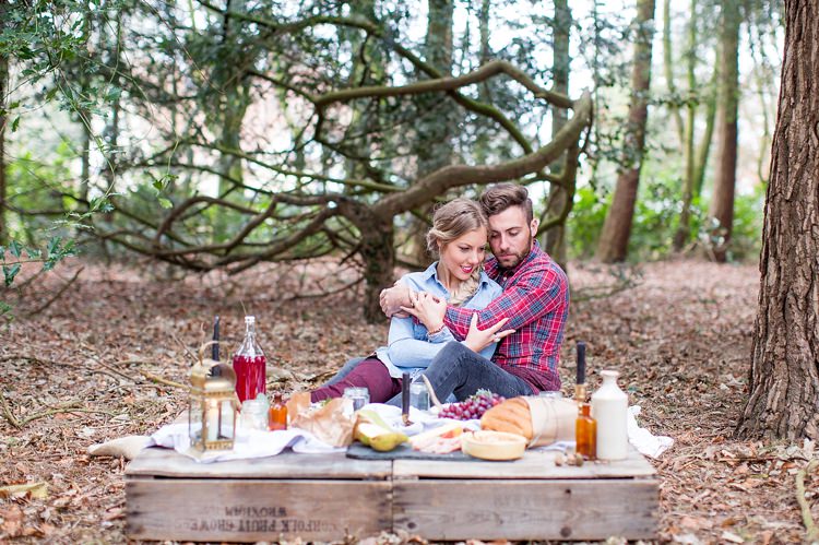 Woodland Styled Couple Shoot http://www.katherineashdown.co.uk/