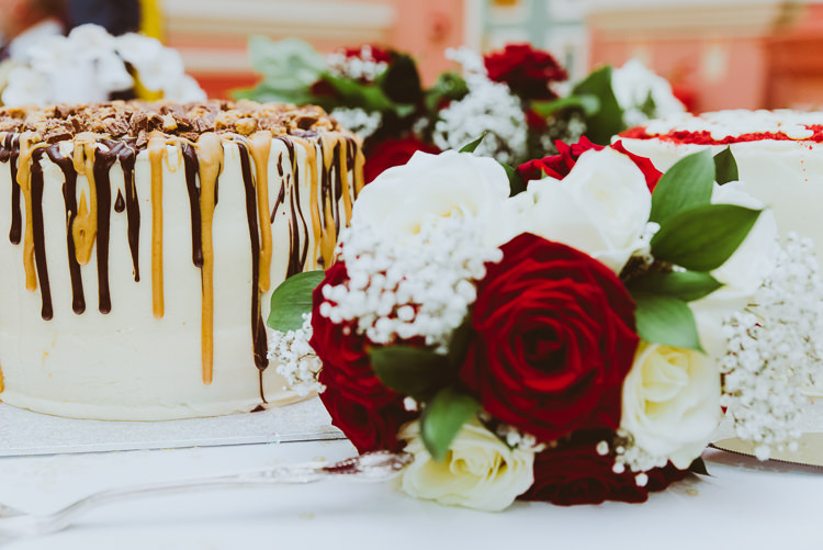 Drip Cake Chocolate Alternative Vintage Glamorous Wedding www.photo.shuttergoclick.com