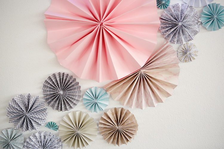 Pinwheel Wall Decor Informal Hand Made Beach Wedding http://www.lydiastampsphotography.com/