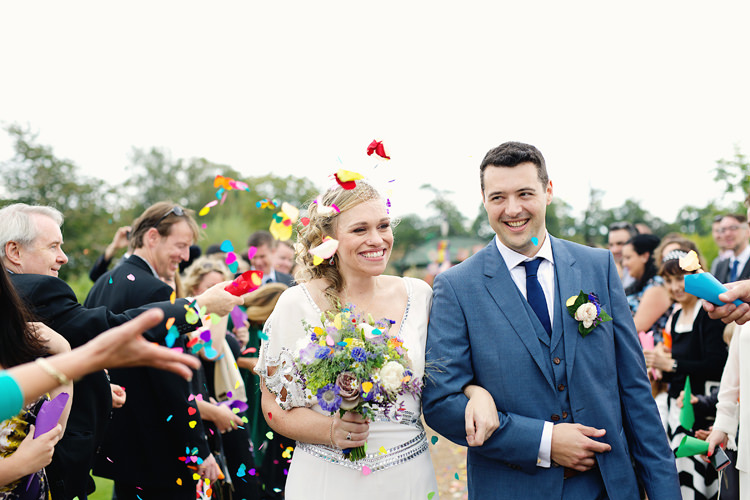 Confetti Throw Bride Groom Fresh Fun Rainbow Garden Wedding http://www.lydiastampsphotography.com/