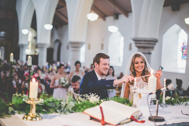 Chilled Stylish Countryside Wedding http://mementophotography.ie/
