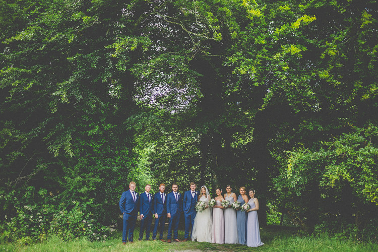 Chilled Stylish Countryside Wedding http://mementophotography.ie/