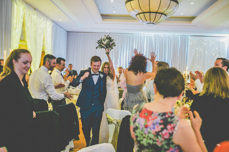 Chilled Stylish Countryside Wedding http://mementophotography.ie/
