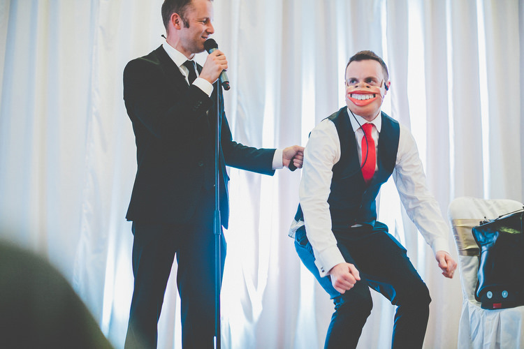Chilled Stylish Countryside Wedding http://mementophotography.ie/