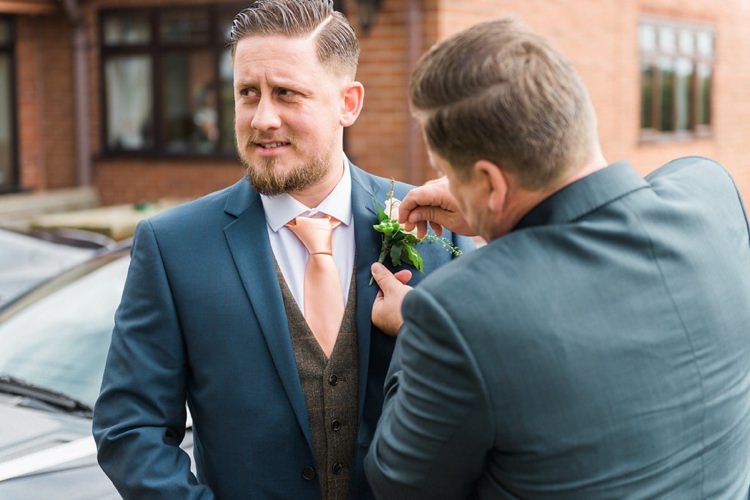 Rustic Floral Peach Wedding http://www.folegaphotography.co.uk/