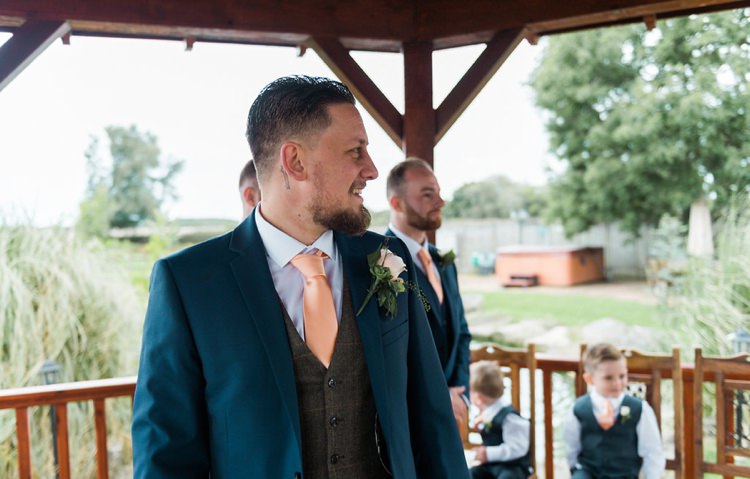 Rustic Floral Peach Wedding http://www.folegaphotography.co.uk/