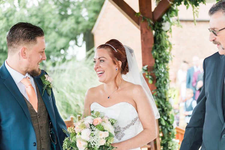 Rustic Floral Peach Wedding http://www.folegaphotography.co.uk/