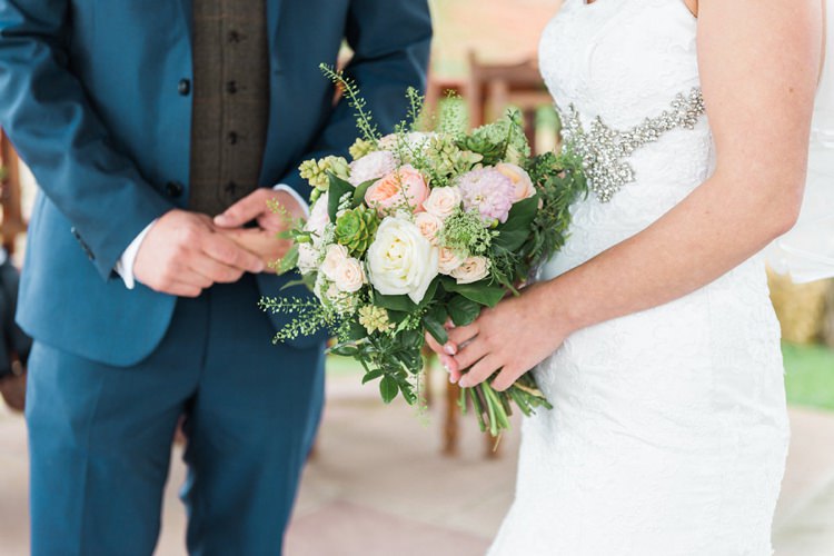 Rustic Floral Peach Wedding http://www.folegaphotography.co.uk/