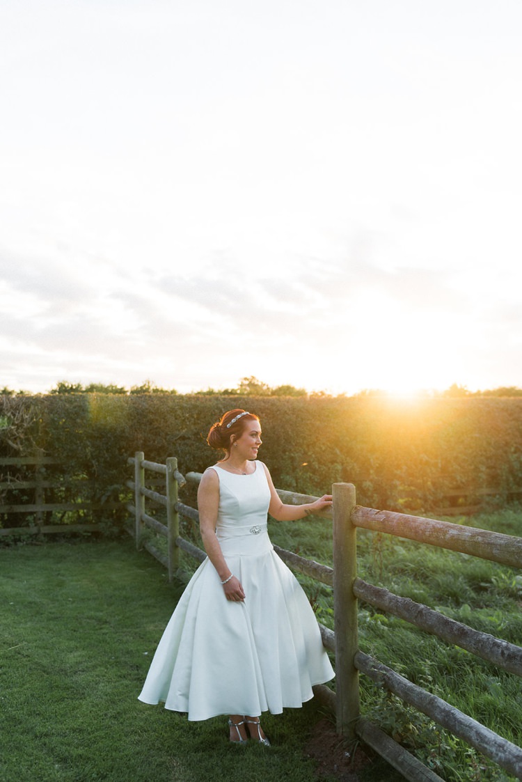 Short Tea Length Dress Bride Bridal Gown Rustic Floral Peach Wedding http://www.folegaphotography.co.uk/