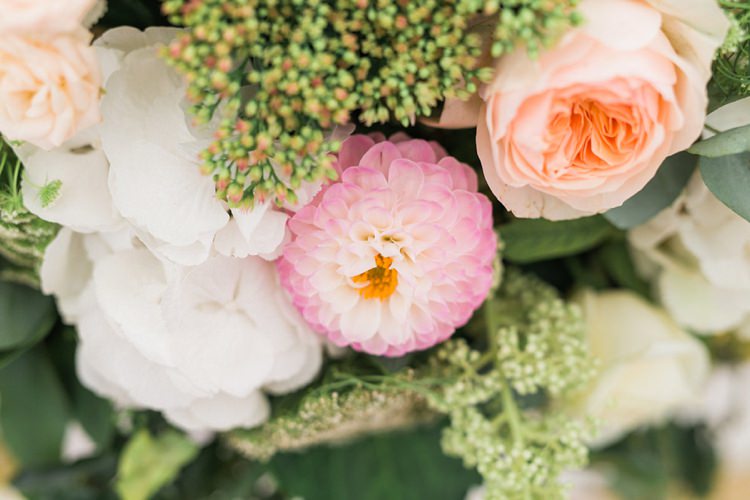 Rustic Floral Peach Wedding http://www.folegaphotography.co.uk/