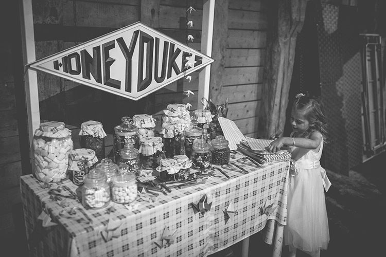 Honeydukes Harry Potter Sweets Sweetie Table Origami Books Barn Wedding http://storyandcolour.co.uk/
