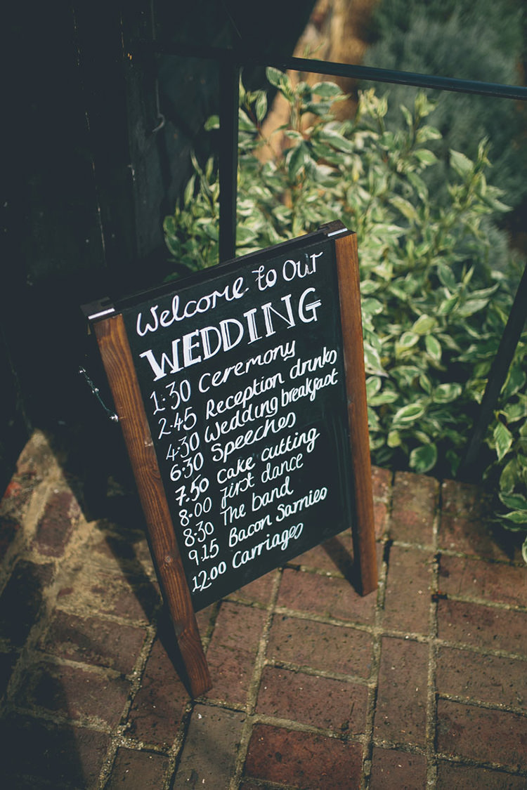Welcome Sign Black Chalk Board Origami Books Barn Wedding http://storyandcolour.co.uk/