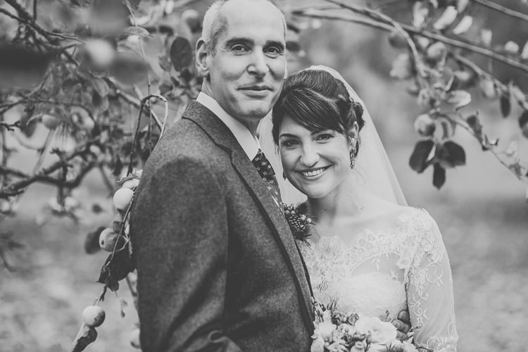 Rustic Autumnal Apples Country Wedding http://jareklepak.com/