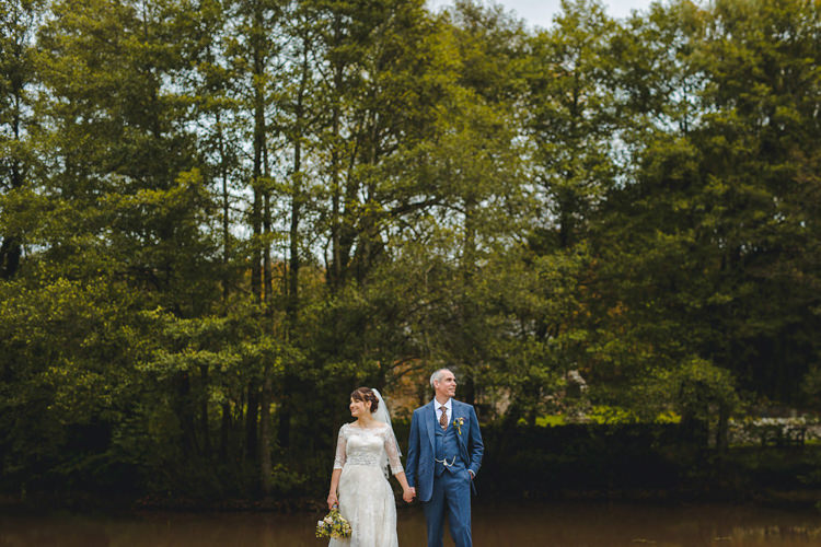Rustic Autumnal Apples Country Wedding http://jareklepak.com/