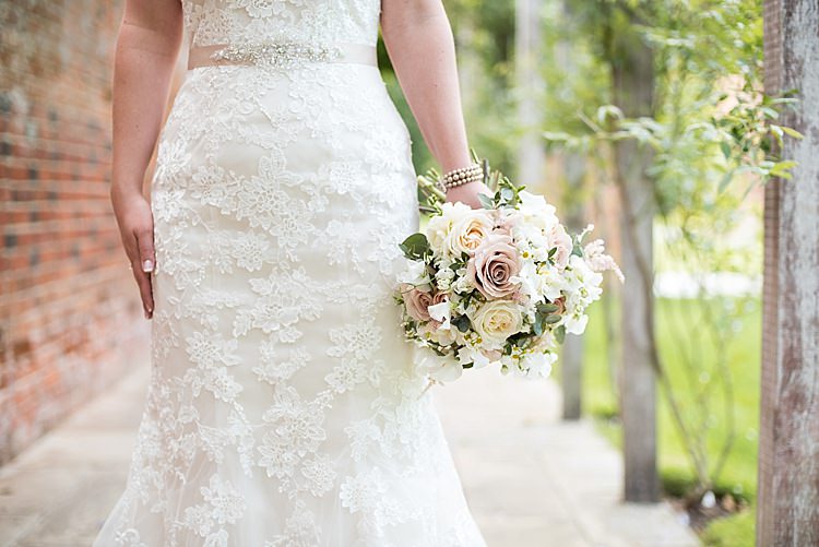 Beautiful Country House Wedding http://www.fionasweddingphotography.co.uk/