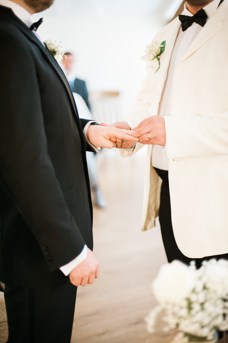 Country Glamour Black Tie Wedding http://www.capturedbykatrina.co.uk/
