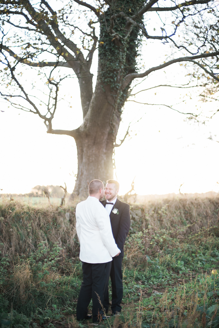 Country Glamour Black Tie Wedding http://www.capturedbykatrina.co.uk/