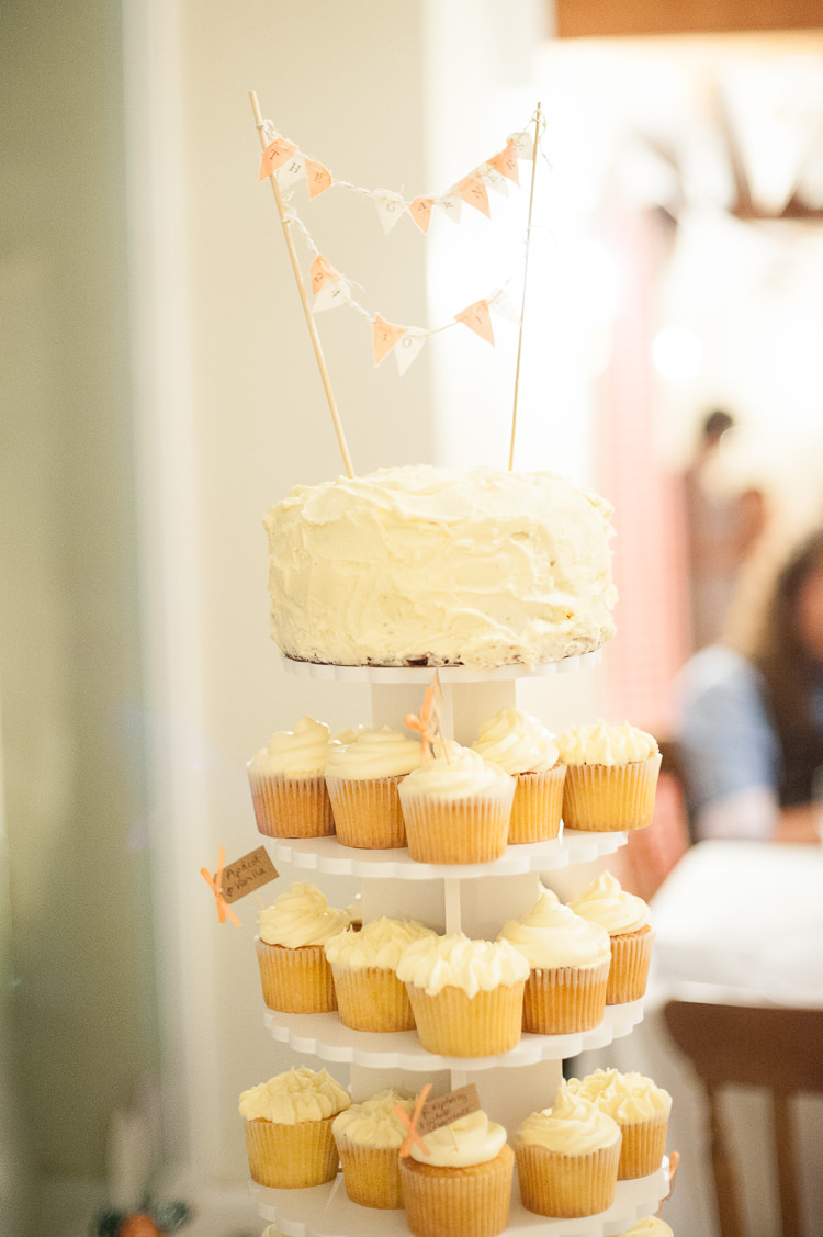 Cupcake Tower Bunting Country Glamour Black Tie Wedding http://www.capturedbykatrina.co.uk/