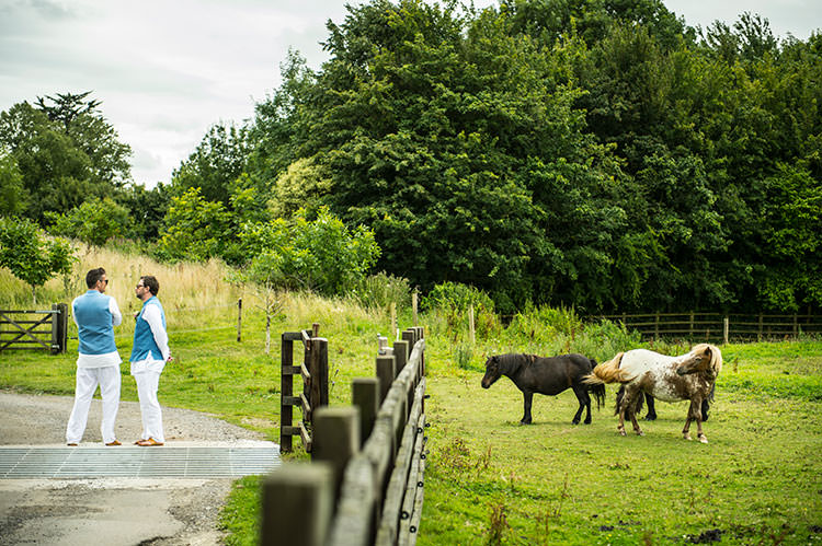Fun Glittery Outdoor Colourful Wedding http://www.reportography.com/