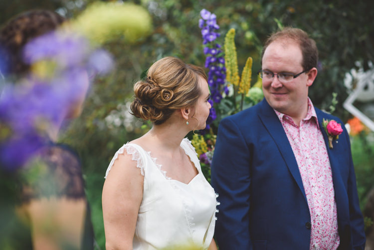 Stylish Festival Farm Garden Wedding http://www.lisadawn.co.uk/