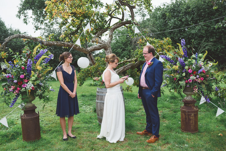 Stylish Festival Farm Garden Wedding http://www.lisadawn.co.uk/
