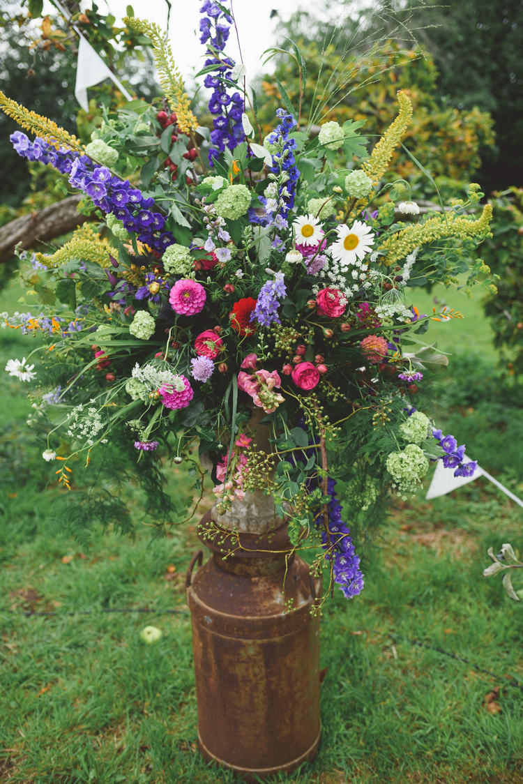 Flower Floral Arrangement Ceremony Colourful Wild Stylish Festival Farm Garden Wedding http://www.lisadawn.co.uk/
