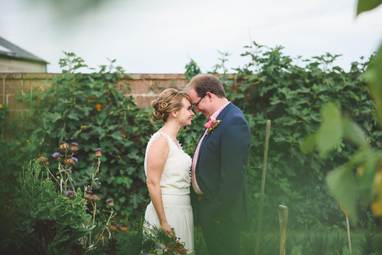 Stylish Festival Farm Garden Wedding http://www.lisadawn.co.uk/