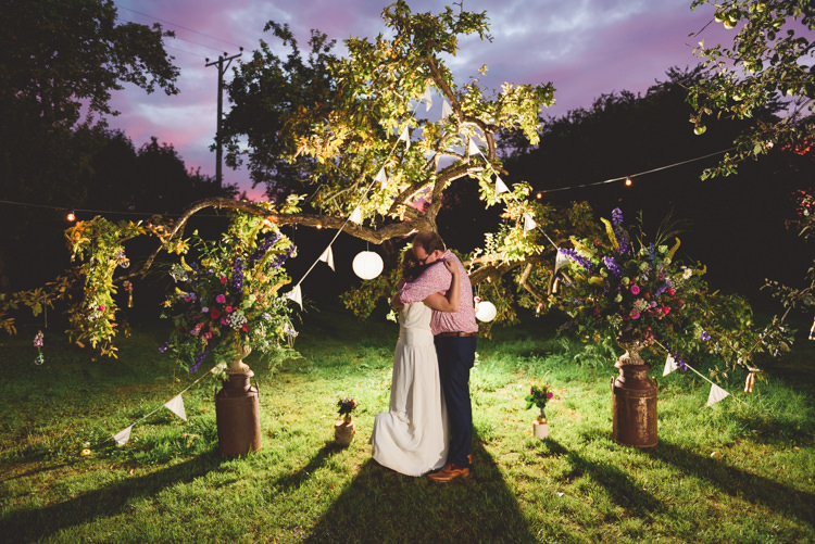 Stylish Festival Farm Garden Wedding http://www.lisadawn.co.uk/
