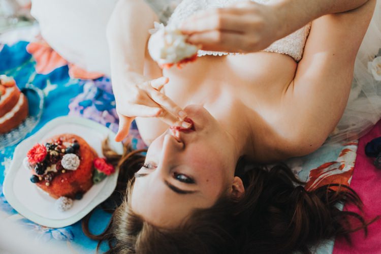 Alice in Wonderland Wedding Ideas http://nataliepluck.com/