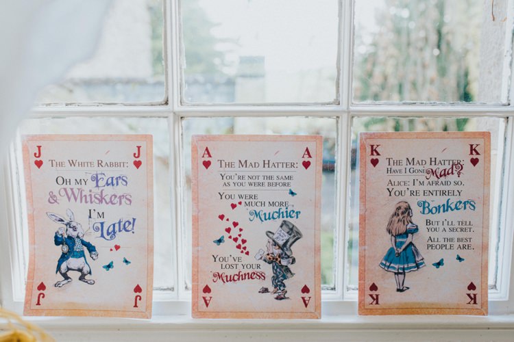 Alice in Wonderland Wedding Ideas http://nataliepluck.com/