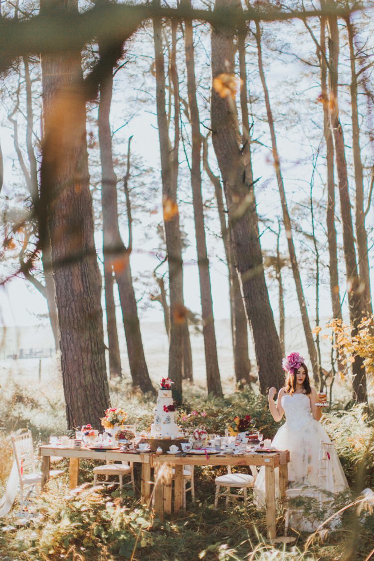 Outdoor Woods Table Breakfast Decor Alice in Wonderland Wedding Ideas http://nataliepluck.com/
