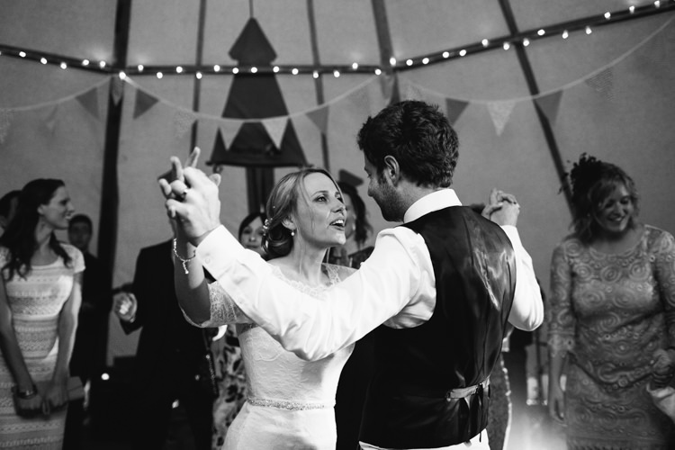 Rustic Relaxed Blue Tipi Wedding http://www.lucylittle.co.uk/