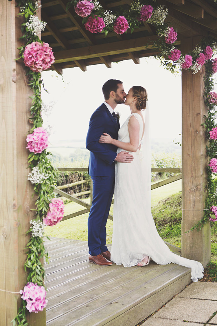 Stylish Relaxed Fun Marquee Wedding http://www.bennicarolweddingphotography.com/