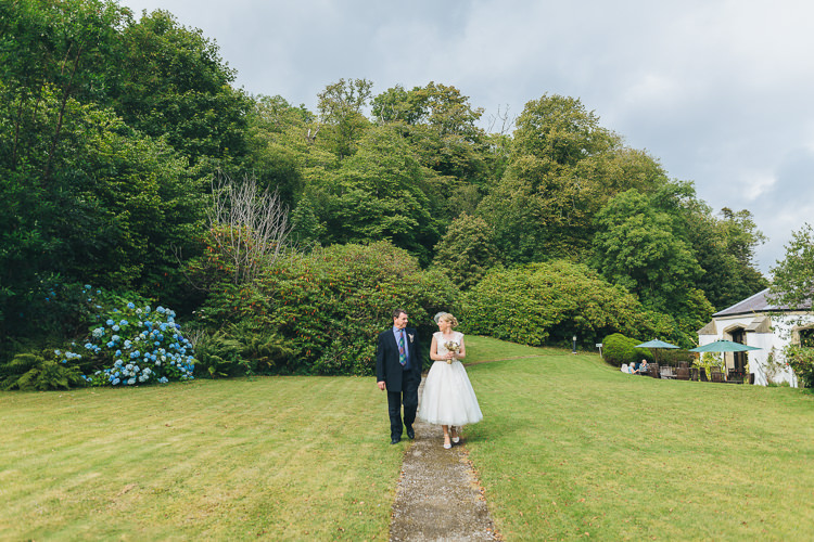 Intimate Outdoor Isle of Skye Wedding http://sarahbethphoto.co.uk/