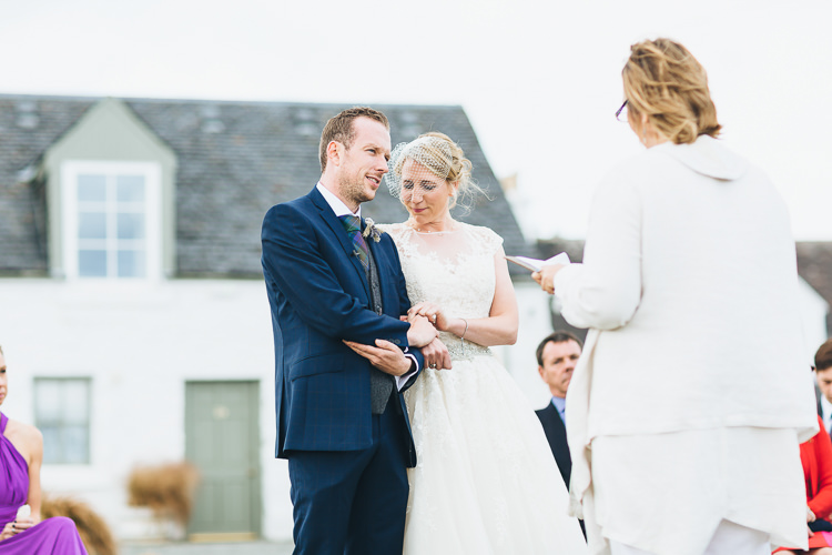 Intimate Outdoor Isle of Skye Wedding http://sarahbethphoto.co.uk/