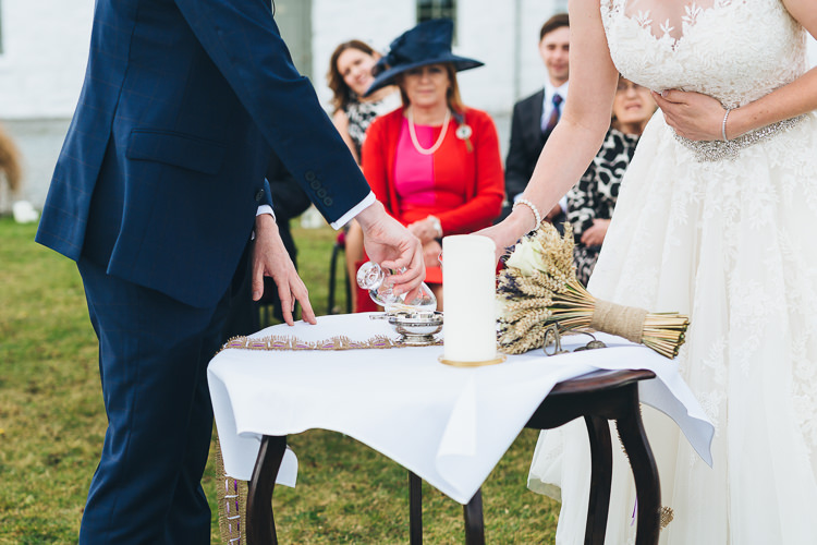 Intimate Outdoor Isle of Skye Wedding http://sarahbethphoto.co.uk/