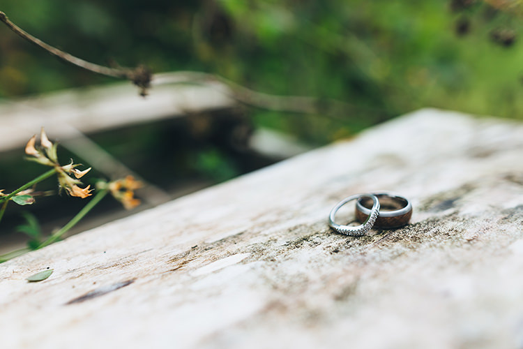 Intimate Outdoor Isle of Skye Wedding http://sarahbethphoto.co.uk/