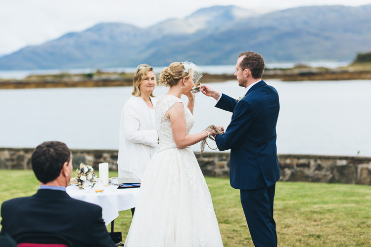 Intimate Outdoor Isle of Skye Wedding http://sarahbethphoto.co.uk/