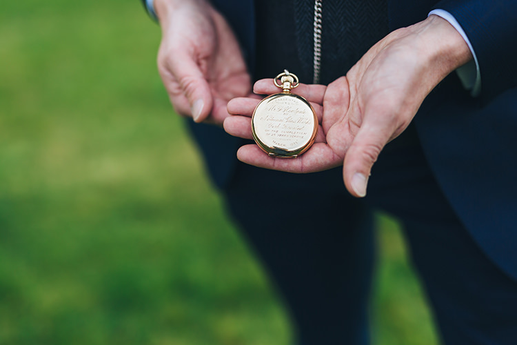 Intimate Outdoor Isle of Skye Wedding http://sarahbethphoto.co.uk/