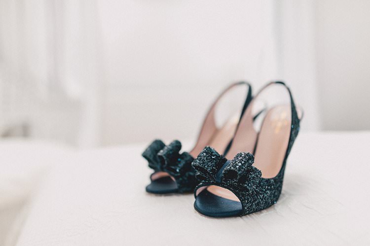 KAte Spade Glitter Bow Shoes Bride Bridal Rustic Chic Blush Barn Wedding http://www.kerrydiamondphotography.com/