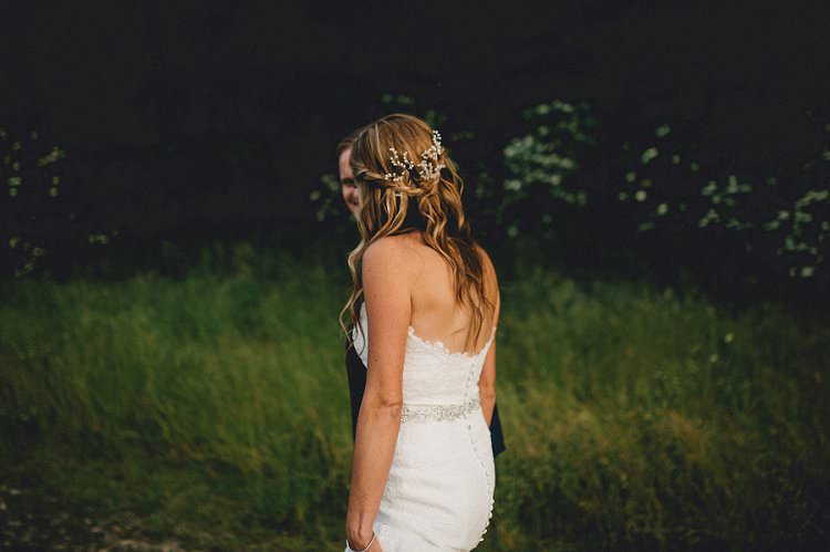 Rustic Chic Blush Barn Wedding http://www.kerrydiamondphotography.com/