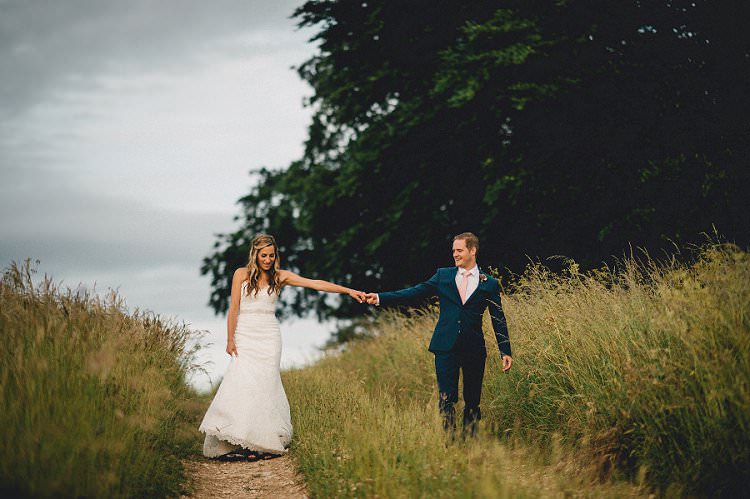 Rustic Chic Blush Barn Wedding http://www.kerrydiamondphotography.com/