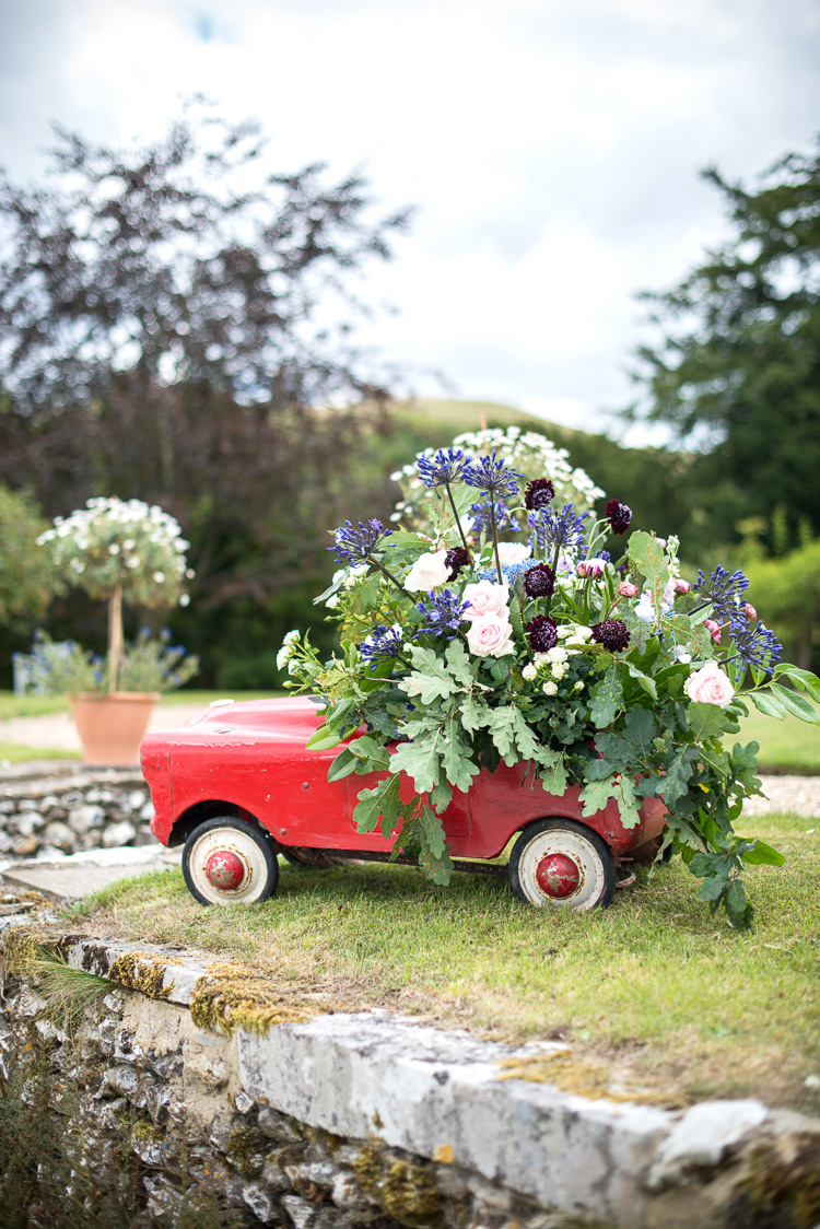 Vintage Greenery Garden Marquee Wedding http://louiseadbyphoto.com/