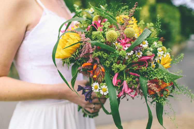 Bouquet Sunflowers Daisies Billy Balls Natural Wild Bride Bridal Flowers Colourful Modern DIY Fun Wedding http://www.emmaboileau.co.uk/