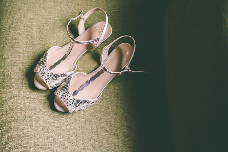 Jenny Packham Shoes Bride Bridal Colourful Modern DIY Fun Wedding http://www.emmaboileau.co.uk/