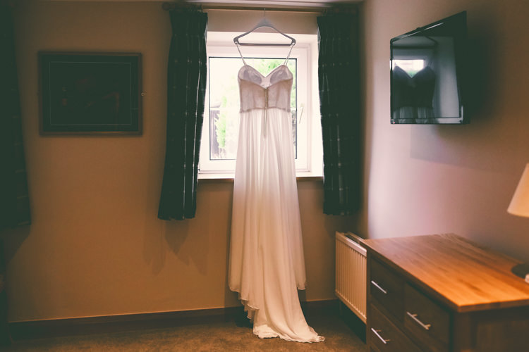 Colourful Modern DIY Fun Wedding http://www.emmaboileau.co.uk/