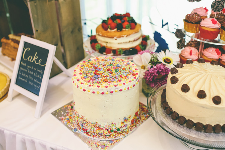 Colourful Modern DIY Fun Wedding http://www.emmaboileau.co.uk/