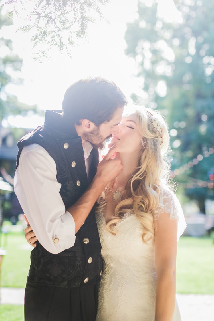 Fantastical Woodland Renaissance Wedding in California http://www.milouandolin.com/